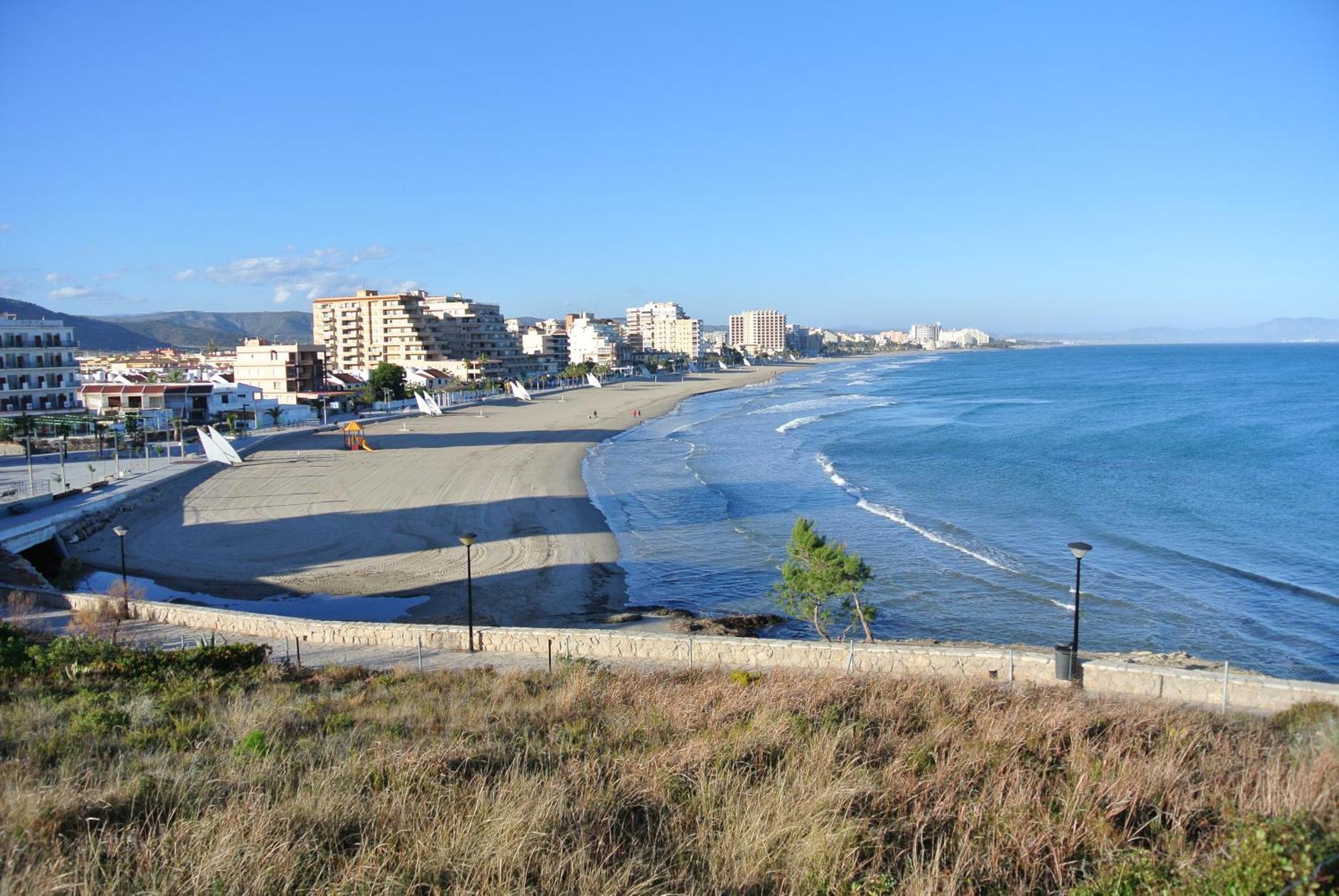 אורופסה דל מר Apartamentos Danesp-Playa De Les Amplaries Marina Dor- Frontales Al Mar מראה חיצוני תמונה