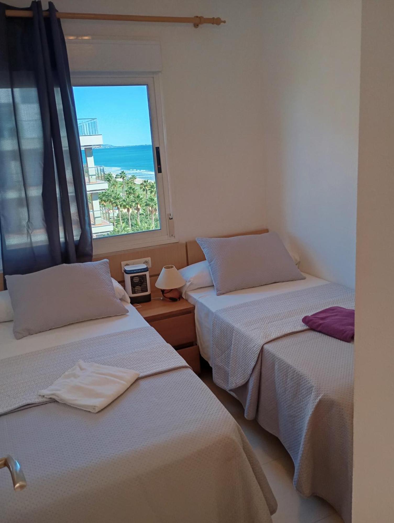 אורופסה דל מר Apartamentos Danesp-Playa De Les Amplaries Marina Dor- Frontales Al Mar מראה חיצוני תמונה